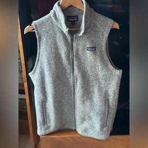 Gray Patagonia vest in great condition